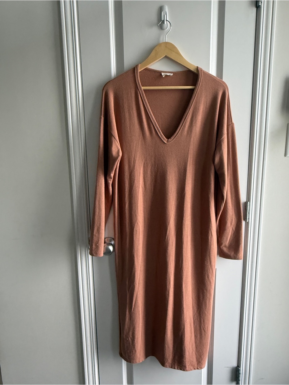 Aritzia Wilfred Long Sleeve V-Neck Dress in Warm Terracotta